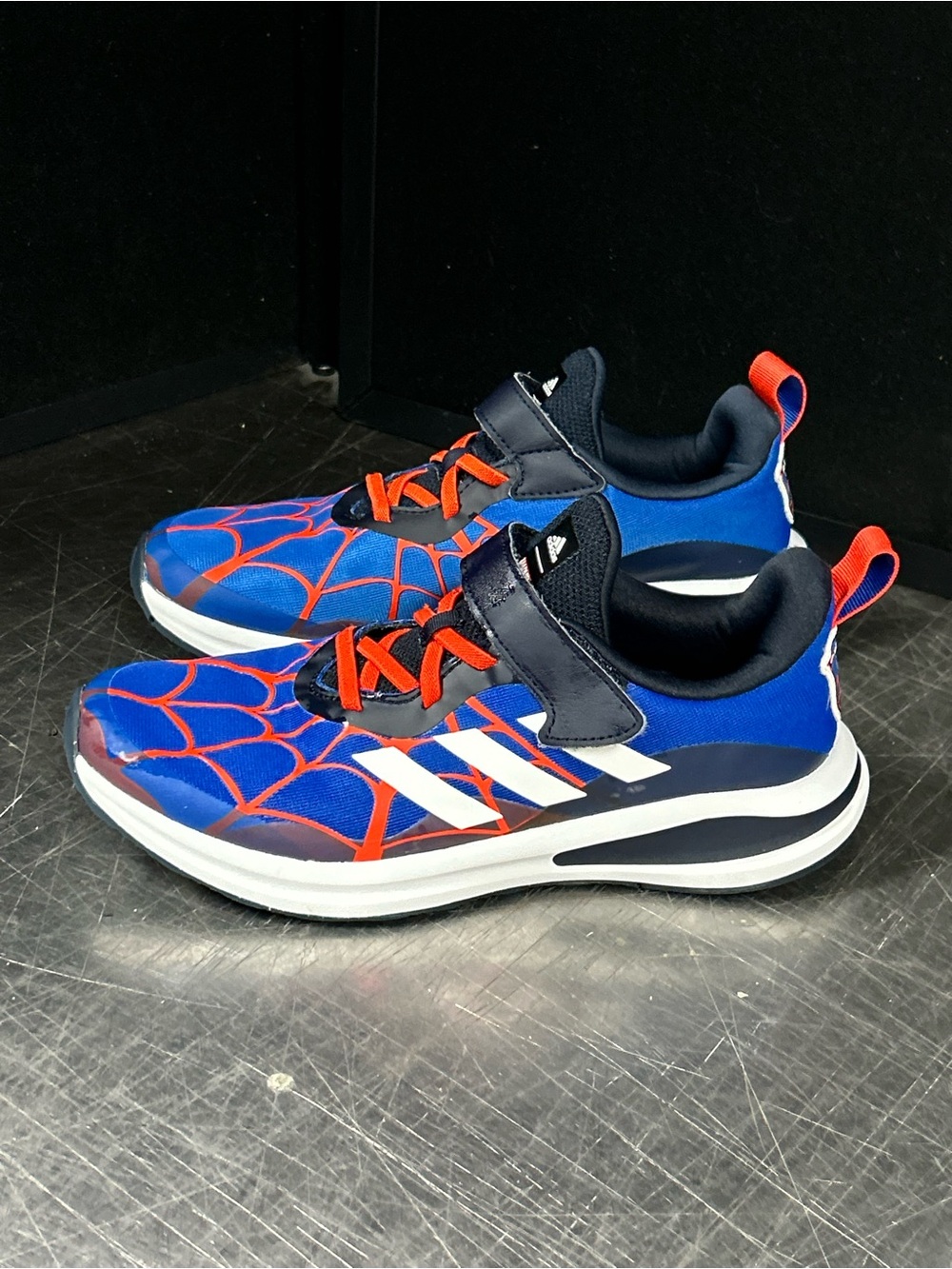 Adidas Spider Man Size 5.5 Men